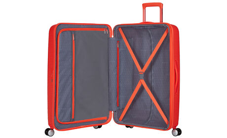 Organisation intérieure avec une poche  zippée supplémentaire