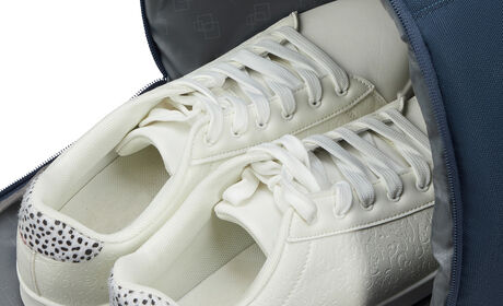 Poche latérale pour chaussures