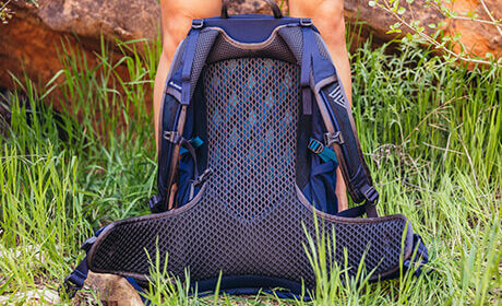 Komfort durch Atmungsaktivität und anatomische Passform
Intelligentes und nachhaltiges Design