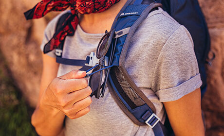 QuickStow-System für Sonnenbrille