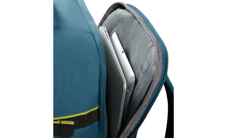 Laptop compartment 15.6"