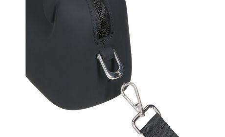 Removable shoulder strap