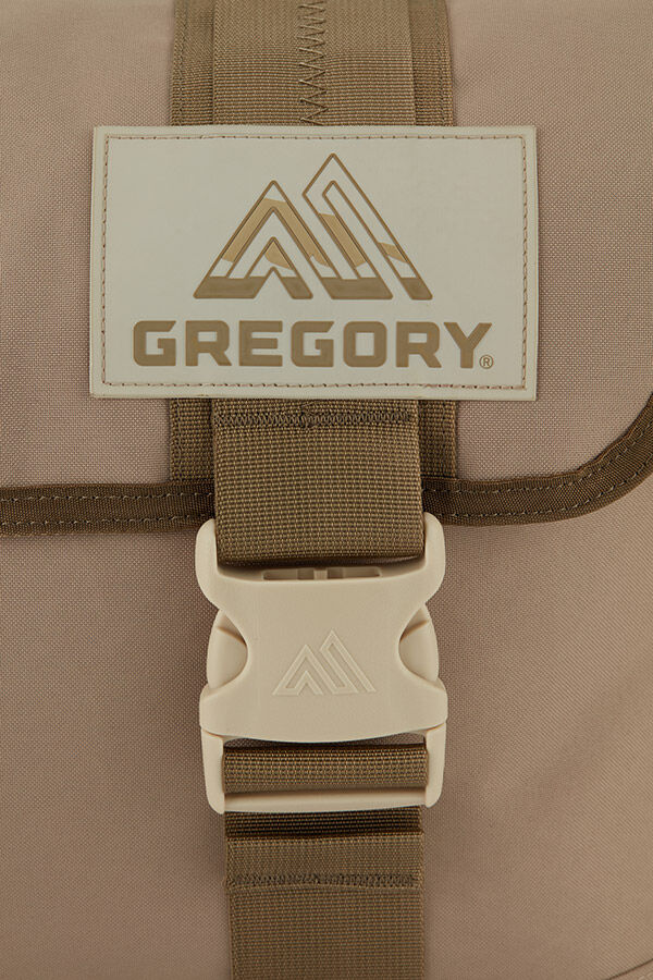Gregory  JAWBREAKER MESSENGER  Field Tan