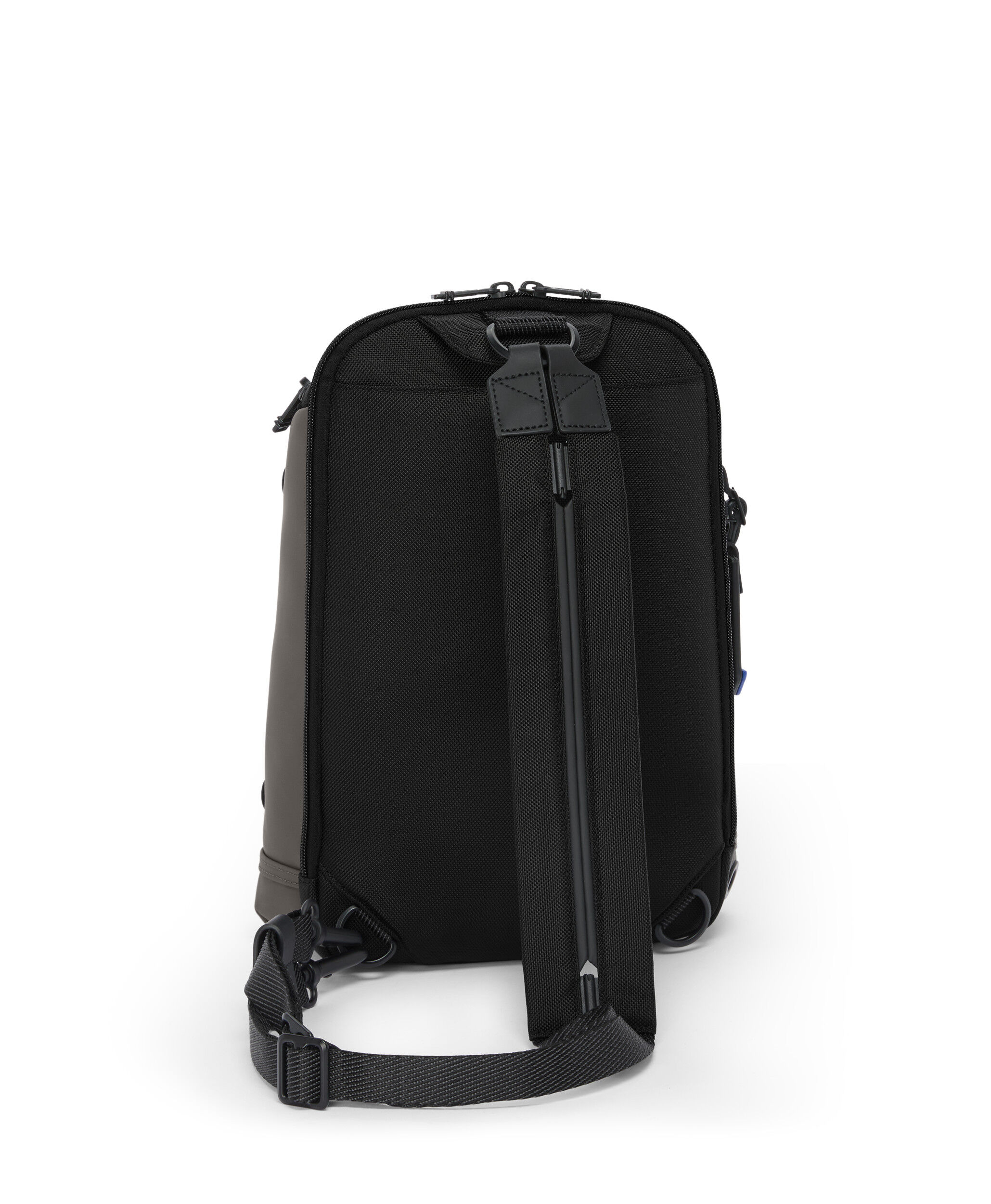 Alpha Bravo Sling Bag | TUMI Knight Sling